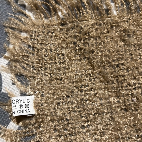 Women’s Poncho, 100% Acrylic (good condition) - Picture 10 of 10